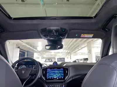 Maserati Ghibli 3.0 V6 Modena S Aut. 4x4 (2022) - Photo 13
