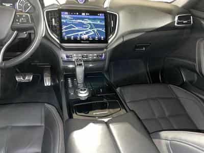 Maserati Ghibli 3.0 V6 Modena S Aut. 4x4 (2022) - Photo 9