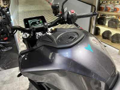 Yamaha MT09 Y-AMT (2024) - Photo 6