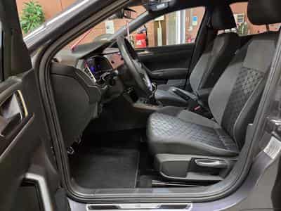 VW Polo TSI R-LINE 95CV (2023) - Photo 11