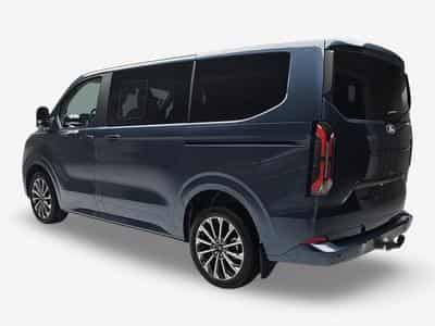 Ford Tourneo 2.0 TDCI ECOBLUE 170 L1 Titanium X (2026) - Foto 4