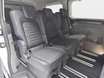 Ford Tourneo 2.0 TDCI ECOBLUE 170 L1 Titanium X (2026) - Foto 15
