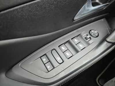 Peugeot 308 1.2 Hybrid e-DSC6 145 GT Exclusive (2026) - Foto 15
