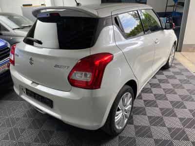 Suzuki Swift 1.0 essence (2018) - Photo 7