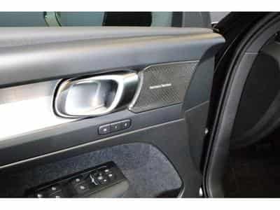 Volvo XC40 Plus (2025) - Foto 10