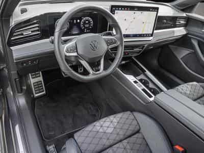 VW Passat (2025) - Foto 7