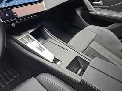 Peugeot 308 1.2 Hybrid e-DSC6 145 GT (2026) - Photo 12