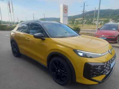 VW T-Roc R-Line 1.5 eTSI (2025) - Photo 11