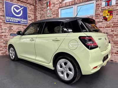 Suzuki Swift Swift 1.2 Hybrid 83cv Auto GL Navig/SiègeCh/Cam (2025) - Foto 2