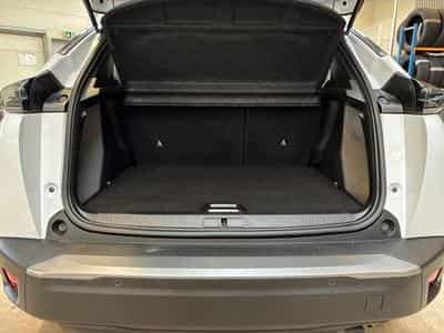 PEUGEOT 2008 1.2 100ch S&S Allure (2024) - Foto 9