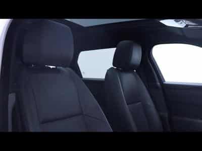 Land-Rover Range Rover Velar D200 Dynamic SE (2025) - Photo 12