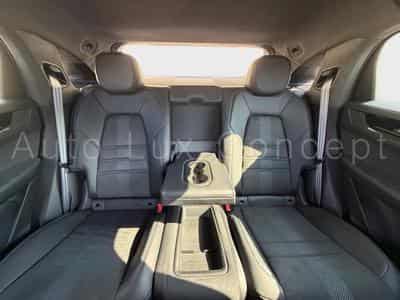 Porsche Cayenne Turbo E-Hybrid Coupé avec Pack GT (2026) - Photo 8