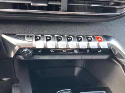PEUGEOT 3008 HYBRID 225ch Allure Pack e-EAT8 (2022) - Photo 11