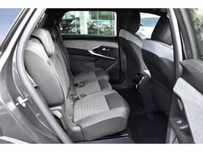 Peugeot 5008 Hybrid 145 Allure e-DCS6 ACC CAM360 JA19 NEUF (2026) - Foto 8