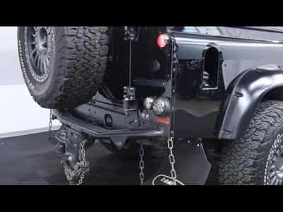 Land-Rover Defender 110 TD4 SVX AWD (2008) - Photo 9