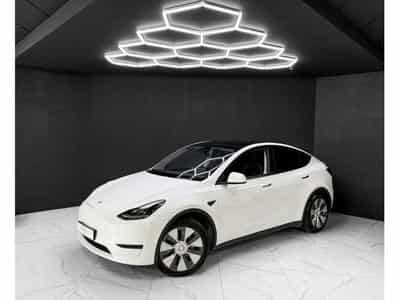 Tesla Model Y RWD (2023) - Photo 1