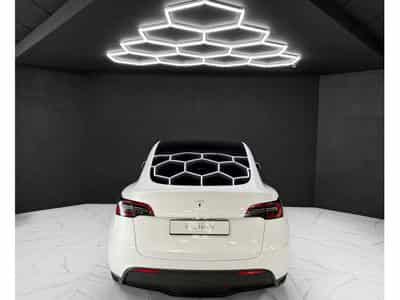 Tesla Model Y RWD (2023) - Photo 4