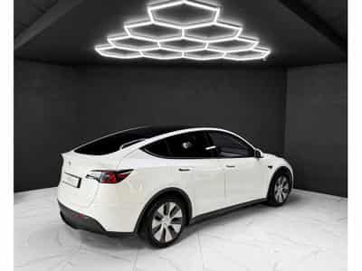 Tesla Model Y RWD (2023) - Photo 5
