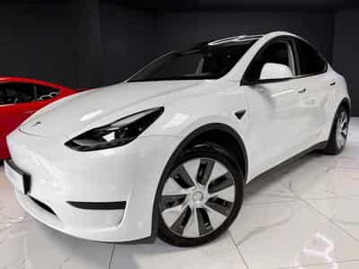 Tesla Model Y RWD (2023) - Photo 9