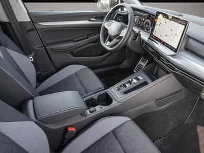VW Golf (2025) - Photo 6
