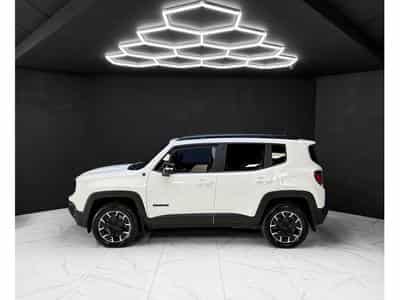 Jeep Renegade Trailhawk Plug-In-Hybrid 4xe (2023) - Photo 2