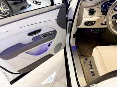 Bentley Bentayga 4.0 V8 S CARBON (2023) - Photo 13
