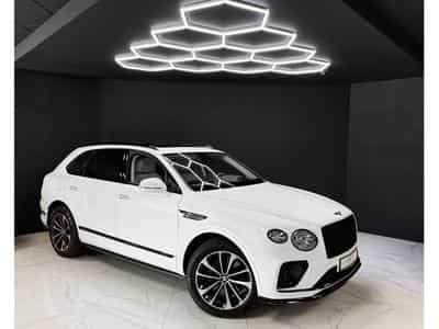 Bentley Bentayga 4.0 V8 S CARBON (2023) - Photo 7