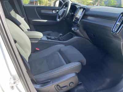 Volvo XC40 B3 Plus Dark DCT (2025) - Foto 11