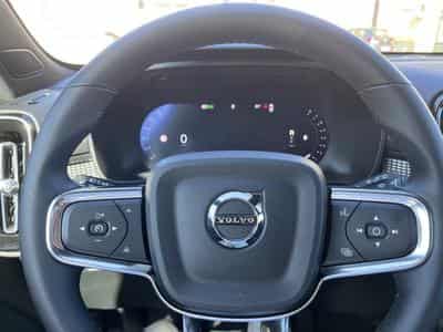 Volvo XC40 B3 Plus Dark DCT (2025) - Foto 13
