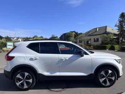 Volvo XC40 B3 Plus Dark DCT (2025) - Foto 4