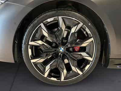 BMW 520 520d xDrive Touring M sport (2025) - Foto 9