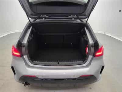 BMW 118 118iA Pack M NAVI / FULL LED / CUIR PARTIEL / CAMERA / JA18 (2023) - Photo 15