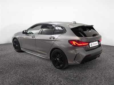 BMW 118 118iA Pack M NAVI / FULL LED / CUIR PARTIEL / CAMERA / JA18 (2023) - Photo 2
