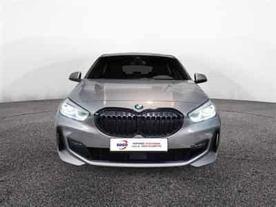 BMW 118 118iA Pack M NAVI / FULL LED / CUIR PARTIEL / CAMERA / JA18 (2023) - Photo 4