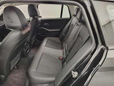 BMW 330 Touring 330e PHEV/S-CUIR/NAVI/FULL LED/JA17/PDC (2021) - Foto 13