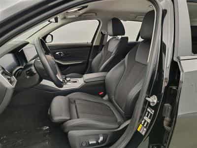 BMW 330 Touring 330e PHEV/S-CUIR/NAVI/FULL LED/JA17/PDC (2021) - Foto 7