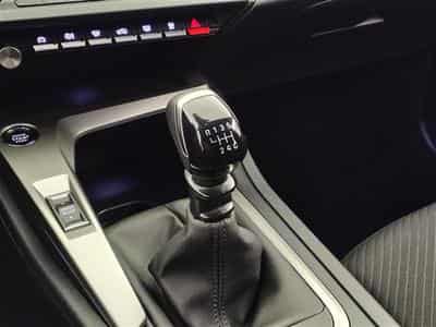 Peugeot 308 1.2 PureTech Active Pack NAVI /LED/PDC (2022) - Photo 12