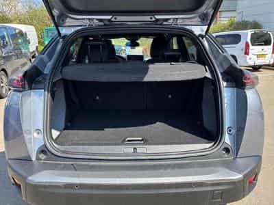 PEUGEOT 2008 1.2 100ch S&S Allure (2024) - Foto 5