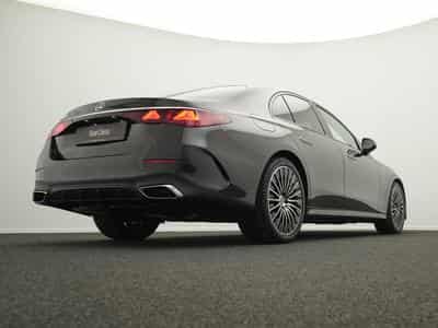 Mercedes E 220 d Limousine (2025) - Photo 11