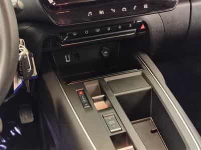 Citroen C5 Aircross 1.2 PureTech EAT/8 Live NAVI / CARPLAY / FULL LED (2023) - Photo 12
