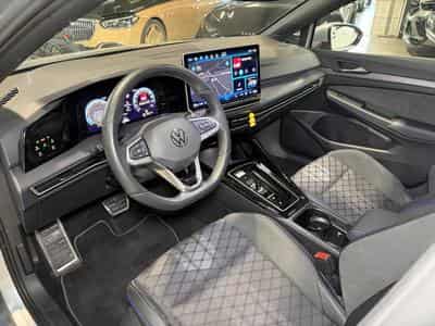 VW Golf Golf VIII Lim. 1.5 eTSI R-Line (2025) - Foto 11