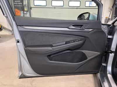 VW Golf Golf VIII Lim. 1.5 eTSI R-Line (2025) - Foto 13
