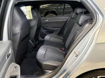 VW Golf Golf VIII Lim. 1.5 eTSI R-Line (2025) - Foto 15