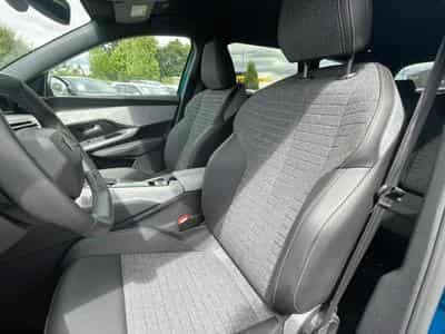 Peugeot 5008 HYBRID 145 ALLURE E-DCS6 (2025) - Foto 15