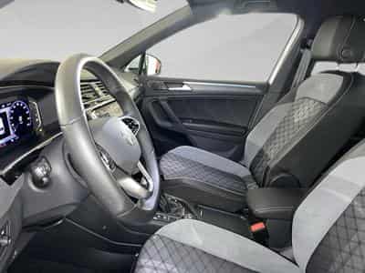 VW Tiguan 2.0 TSI 140kW R-Line (2021) - Photo 4