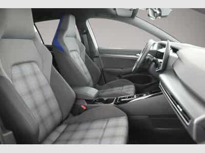 VW Golf (2025) - Photo 6