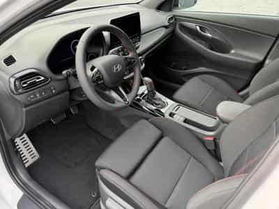 Hyundai i30 1.5 T-GDI 150 DCT N-Line (2026) - Photo 6
