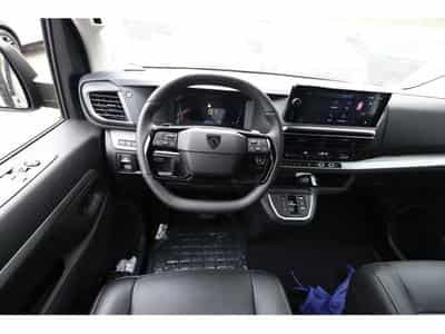 Peugeot Traveller 2.0 BlueHDI 180 AT8 Allure L3 (2025) - Photo 6