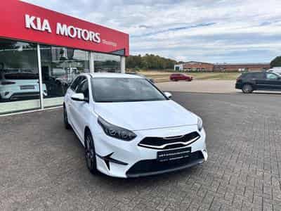 Kia Ceed Ceed 1.5 T-GDI DCT Spirit Navi JBL LED Kamera (2025) - Photo 1