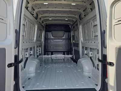 VW Crafter Kasten 35 mittellang FWD (2026) - Photo 14